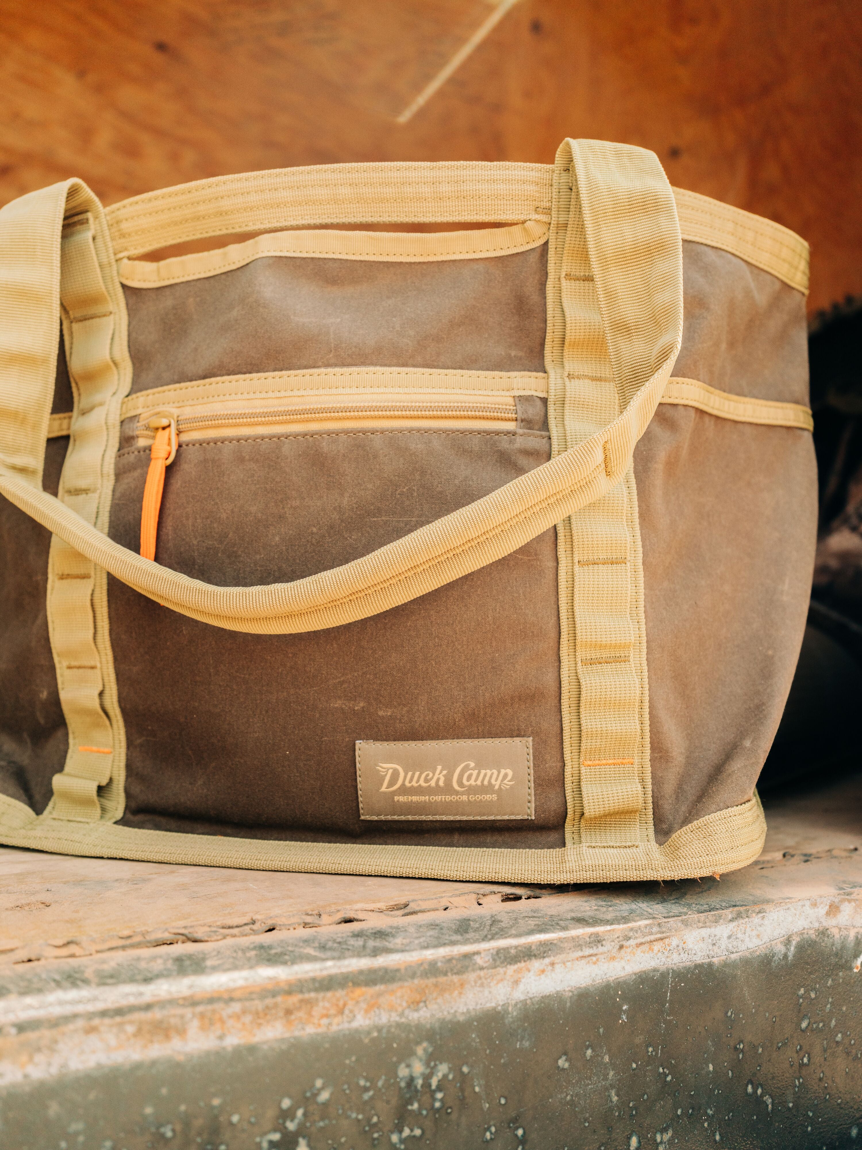 Canvas Gear Tote - Medium - Pin Oak / Wheat