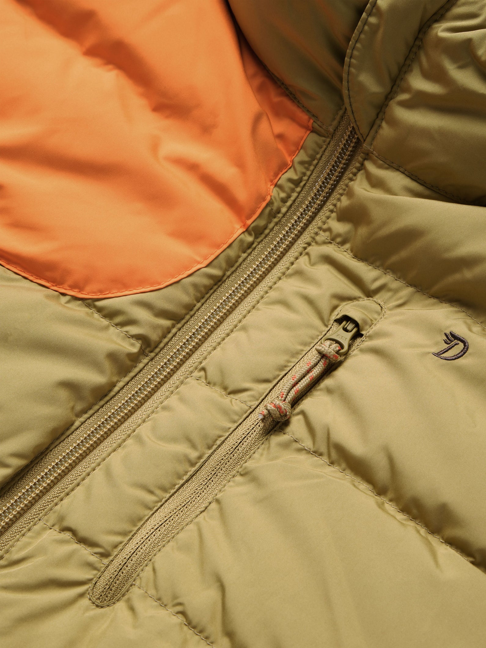 M's DryDown Reversible Vest - Wheat / Pin Oak