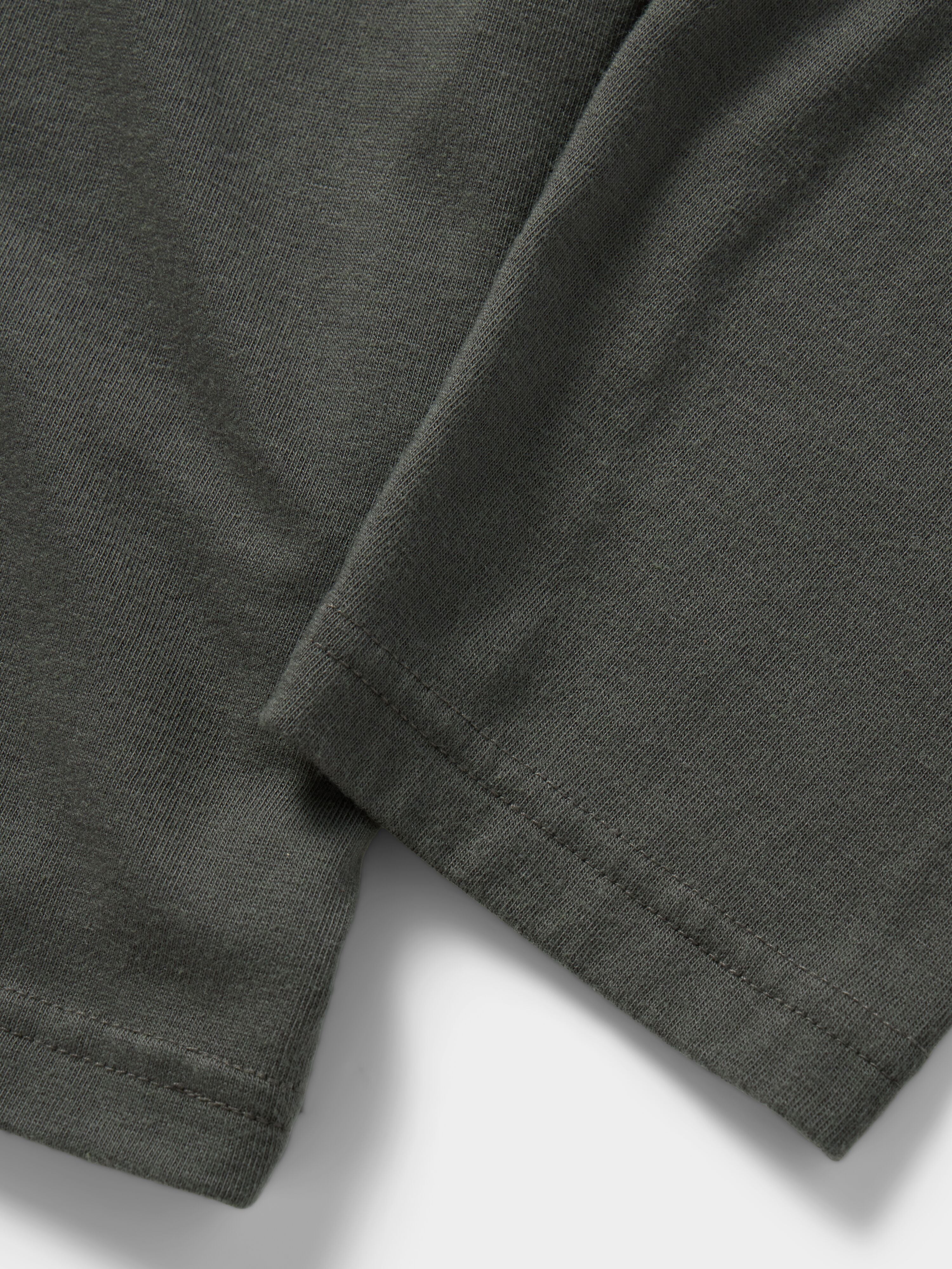 M's Essential drirelease® Hoodie - Raven