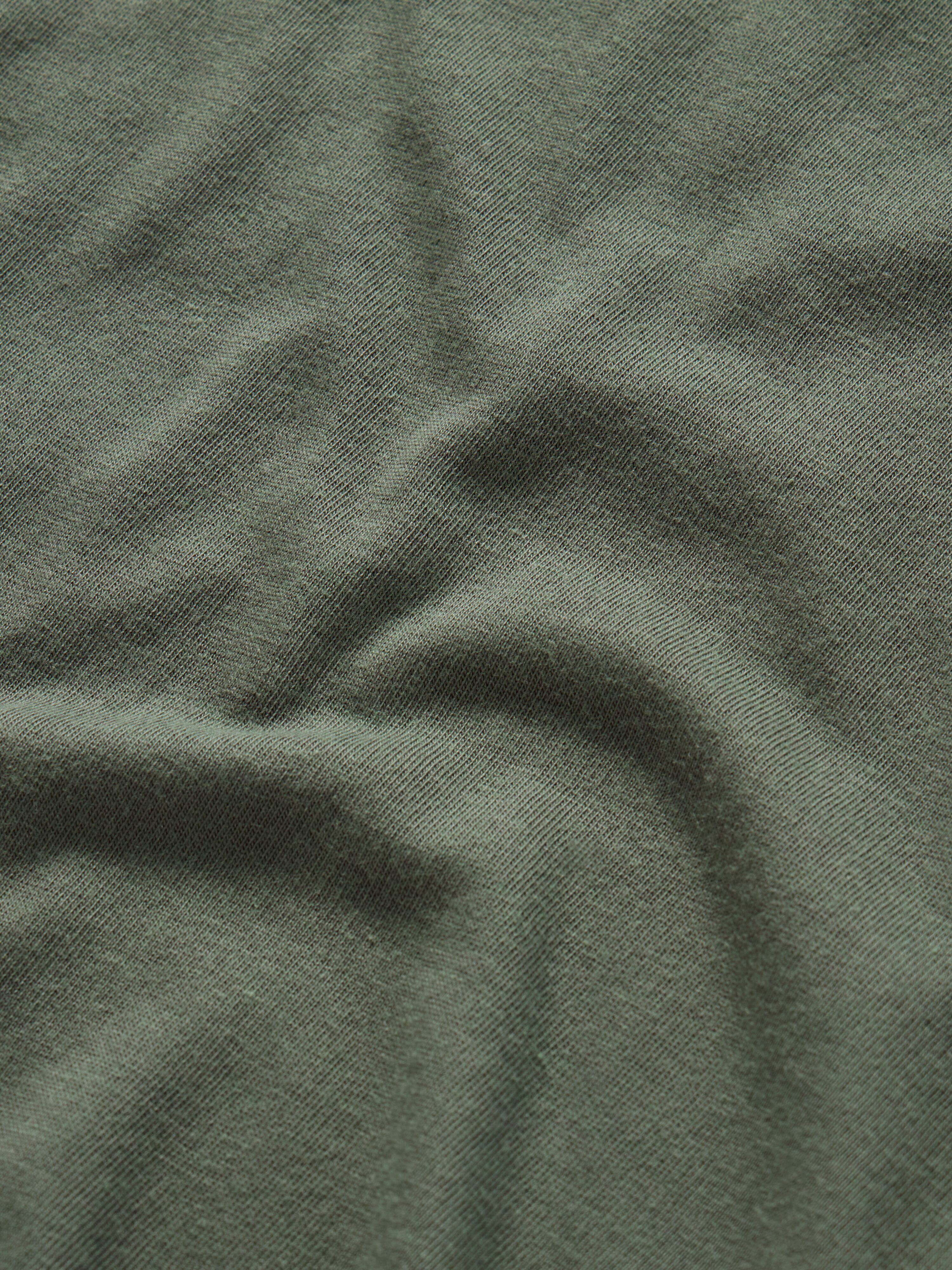 M's Essential drirelease® Hoodie - Thyme