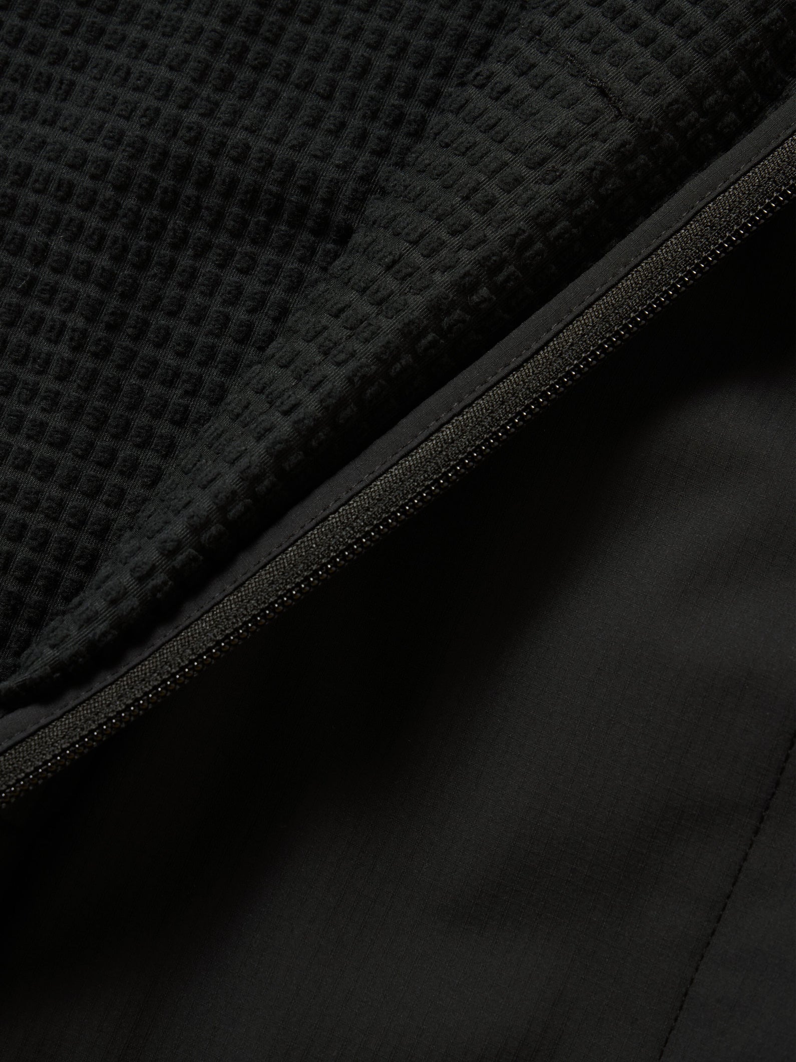 M's Lightweight Grid Tech Fleece 1/2 Zip - Black