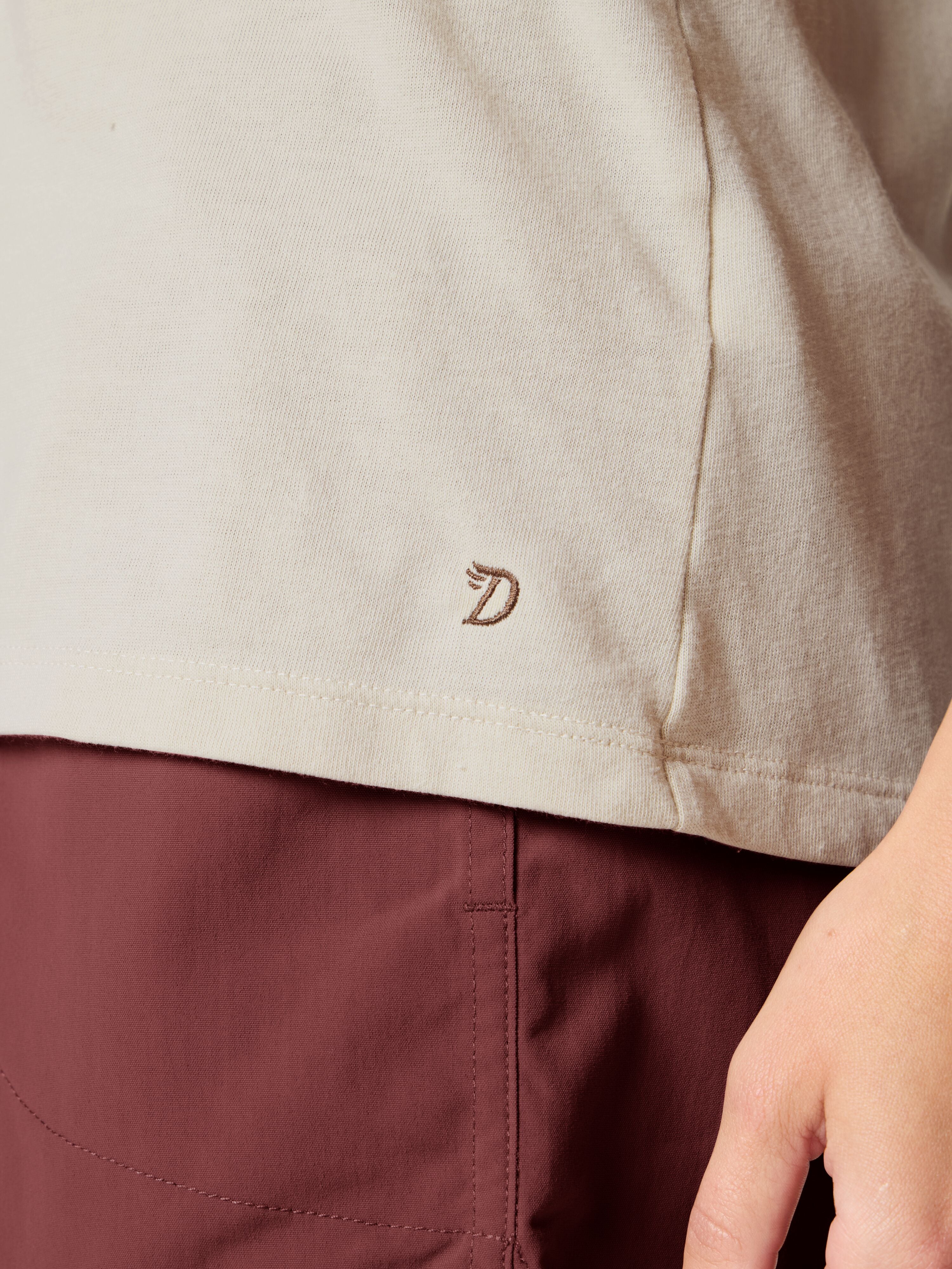 W's Essential Tee - Sanddollar
